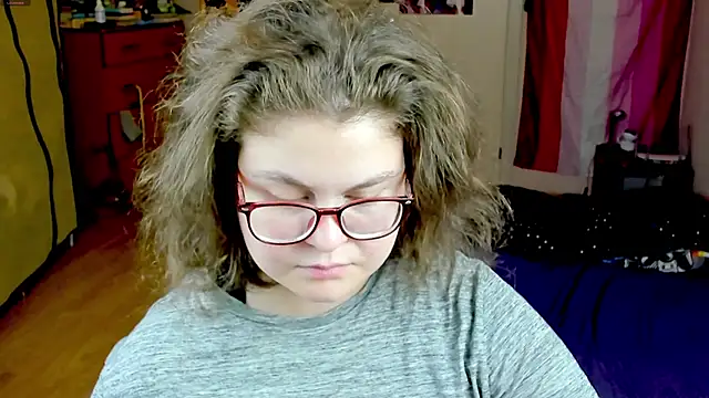 Snapshot of Sashy_Way chatting on 10/09/25, 04:49 Sashy Way online show from 10/09/25, 04:49