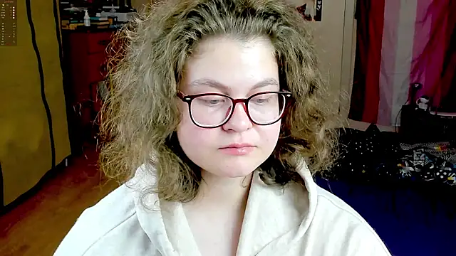 Snapshot of Sashy_Way chatting on 10/11/25, 08:29 Sashy Way online show from 10/11/25, 08:29