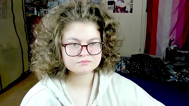 Snapshot of Sashy_Way chatting on 10/23/25, 09:19 Sashy Way online show from 10/23/25, 09:19