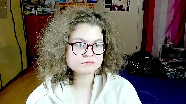 Snapshot of Sashy_Way chatting on 10/23/25, 09:24 Sashy Way online show from 10/23/25, 09:24