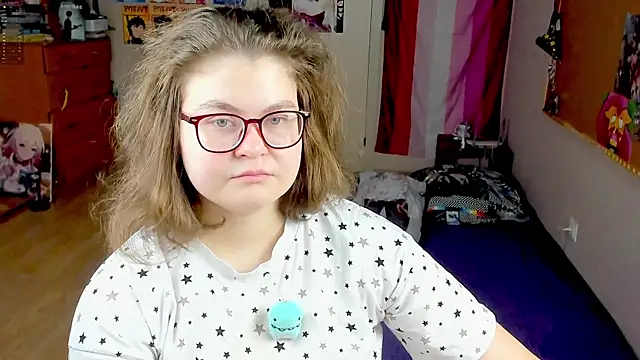 Snapshot of Sashy_Way chatting on 12/16/25, 10:20 Sashy Way online show from 12/16/25, 10:20