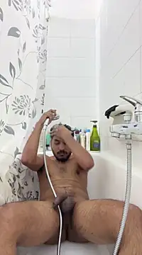 Snapshot of vinzpnr210 chatting on 12/16/24, 02:27 vinzpnr210 online show from 12/16/24, 02:27