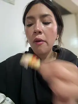 Snapshot of Mila_Morgan chatting on 02/28/25, 08:50 Mila Morgan online show from 02/28/25, 08:50