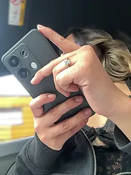 Snapshot of Mila_Morgan chatting on 03/11/25, 08:31 Mila Morgan online show from 03/11/25, 08:31