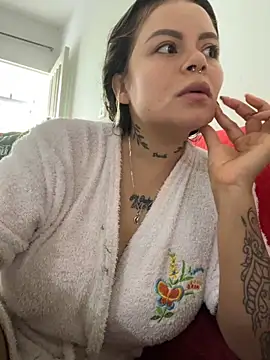 ivanna rivera online show from 10/04/25, 03:21