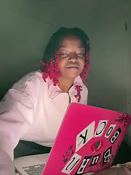 minimama69 online show from 04/06/26, 11:11