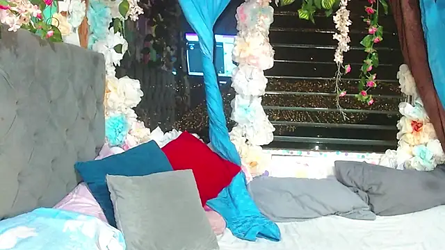 Karly coffe online show from 02/12/26, 05:24