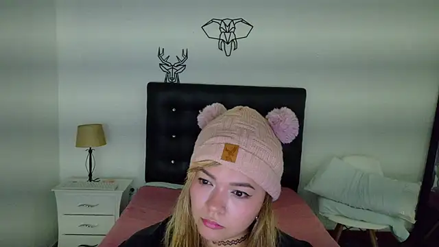 Cuckold lover69 online show from 01/04/25, 10:27