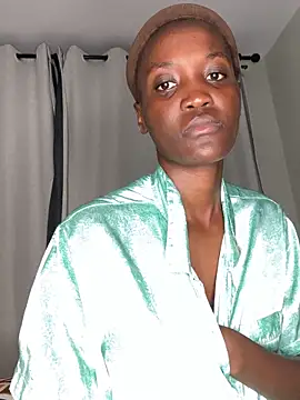 Fanclubbbbb online show from 11/12/25, 12:11