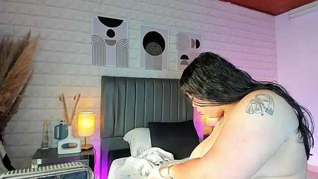 Snapshot of rose_barbara chatting on 11/08/25, 12:05 rose barbara online show from 11/08/25, 12:05