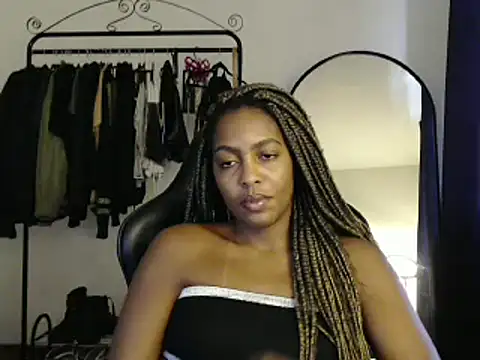 marisilva br online show from 02/11/25, 02:13