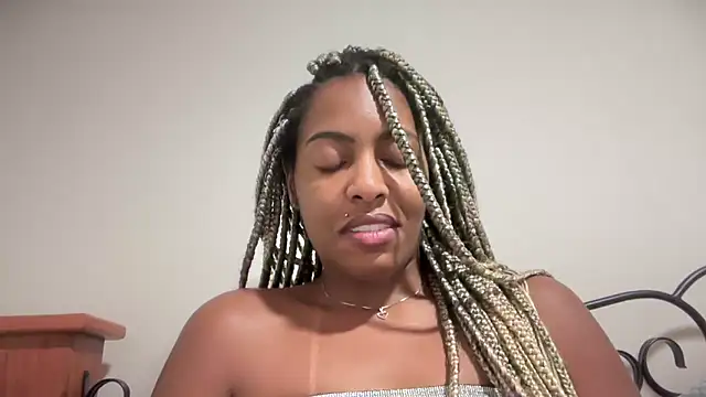 marisilva br online show from 10/03/25, 01:24