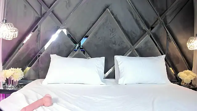 Snapshot of MaluDiaz chatting on 02/04/26, 05:08 MaluDiaz online show from 02/04/26, 05:08