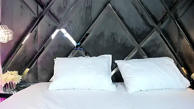 Snapshot of MaluDiaz chatting on 02/21/26, 05:03 MaluDiaz online show from 02/21/26, 05:03