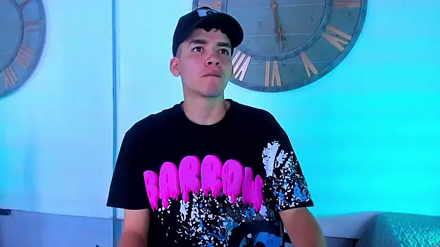 Mike 0233  online show from 01/12/25, 04:52