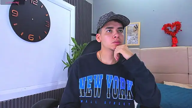 Mike 0233  online show from 02/12/25, 04:44