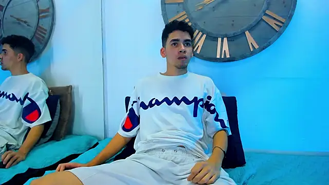 Mike 0233  online show from 02/13/25, 07:56