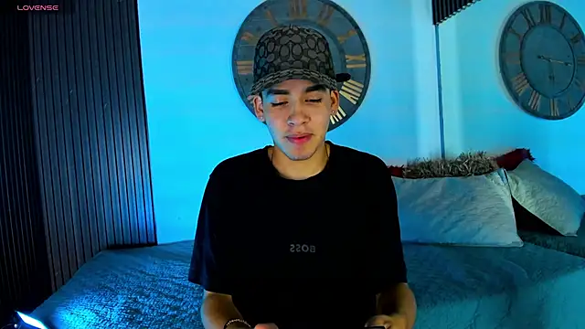 Mike 0233  online show from 02/22/25, 05:12