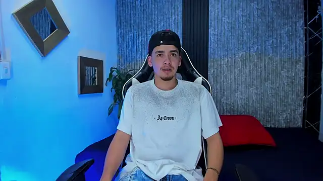 Mike 0233  online show from 01/14/26, 04:29