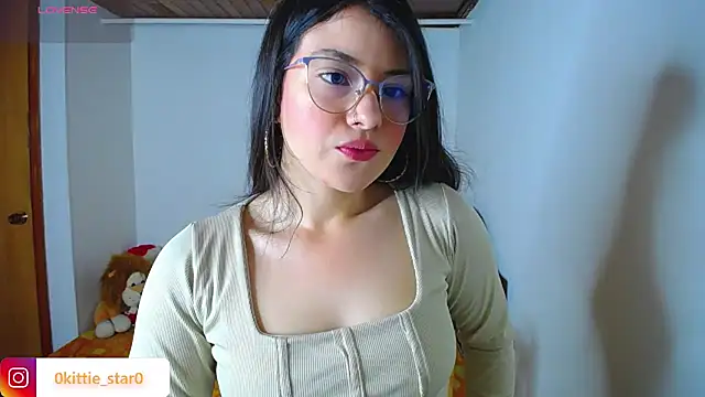 juli05star20 online show from 02/21/25, 01:00