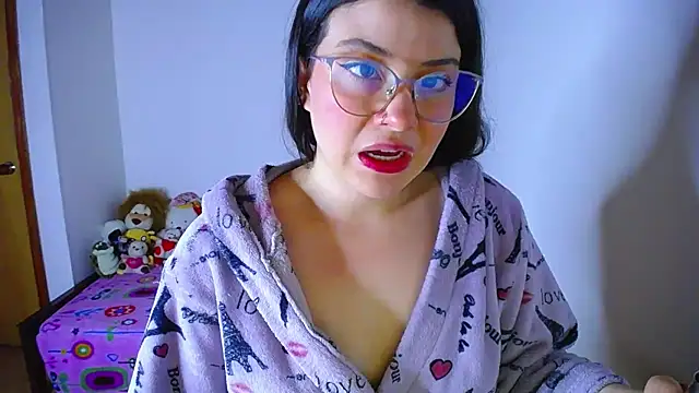 juli05star20 online show from 09/11/25, 02:22