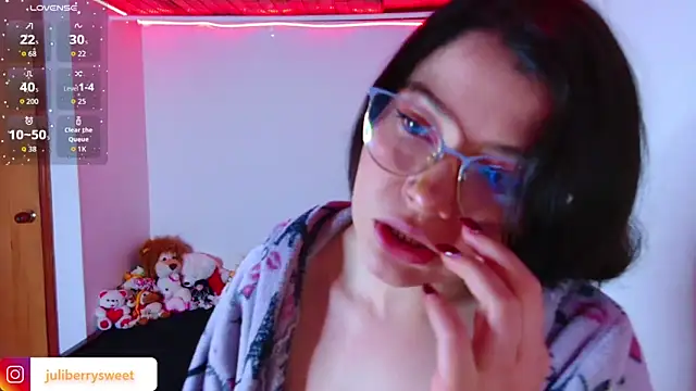 juli05star20 online show from 11/14/25, 01:37