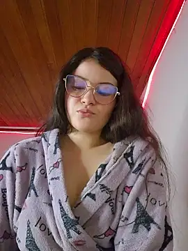 juli05star20 online show from 03/30/26, 02:34