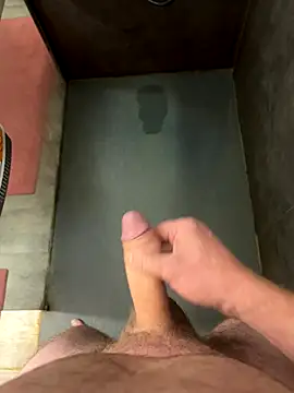 Snapshot of thestringer chatting on 10/14/25, 01:01 thestringer online show from 10/14/25, 01:01