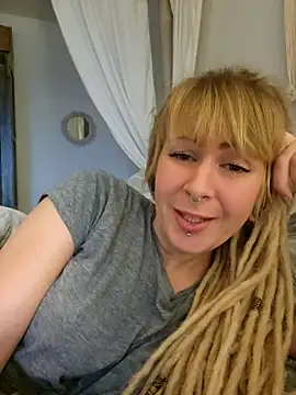 Jenna-Lia online show from 12/25/24, 07:57