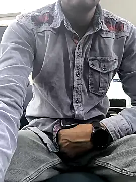 toxicboy121212 online show from 03/13/25, 12:46