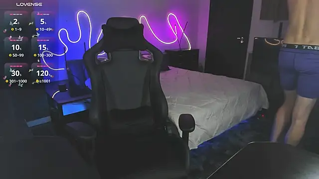 Snapshot of Brad_Maloney chatting on 09/27/25, 08:14 Brad Maloney online show from 09/27/25, 08:14