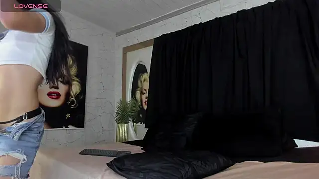 CloeRodriguez online show from 10/27/25, 02:59