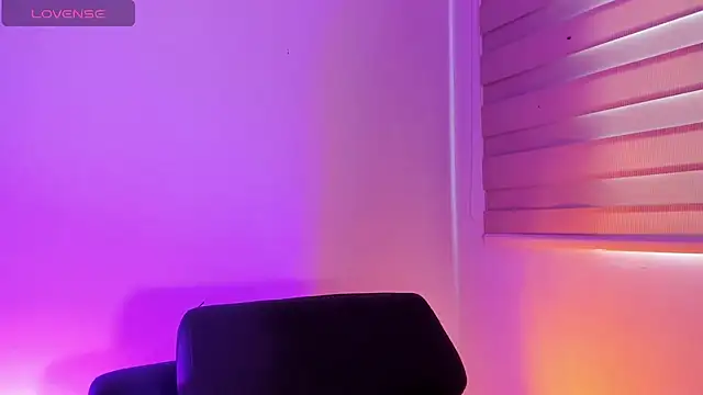 Snapshot of thaliacollins chatting on 01/17/25, 01:24 thaliacollins online show from 01/17/25, 01:24