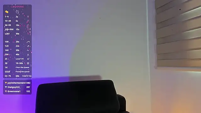 Snapshot of thaliacollins chatting on 01/26/25, 01:58 thaliacollins online show from 01/26/25, 01:58