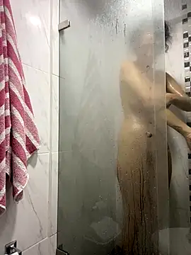 Snapshot of thaliacollins chatting on 10/13/25, 12:49 thaliacollins online show from 10/13/25, 12:49