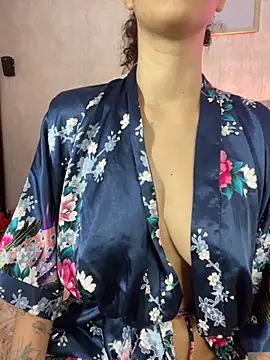 Snapshot of thaliacollins chatting on 11/09/25, 09:13 thaliacollins online show from 11/09/25, 09:13