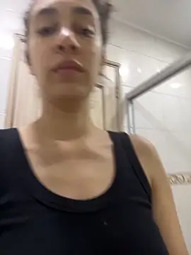 Snapshot of thaliacollins chatting on 11/30/25, 06:56 thaliacollins online show from 11/30/25, 06:56