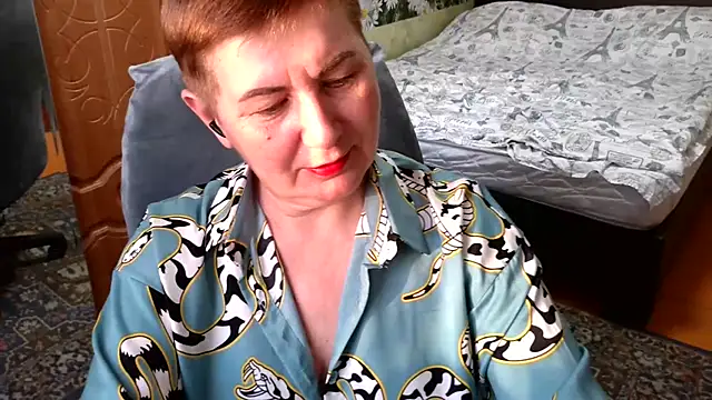 NicoleOlla online show from 02/18/25, 10:49