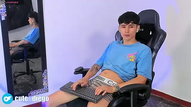 cute diego  online show from 12/10/24, 11:19