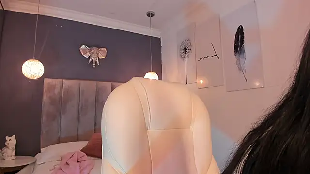 Maaiitee online show from 12/20/24, 02:49