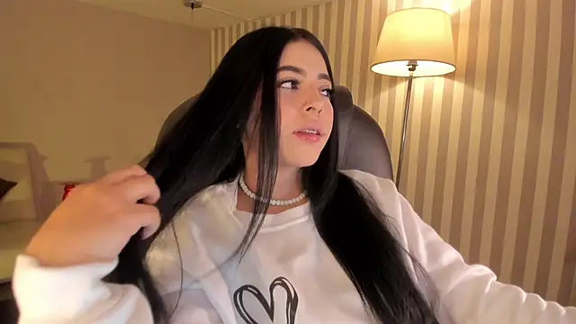 Maaiitee online show from 11/24/25, 01:44