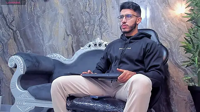 Liam Kleiin online show from 01/25/25, 11:44