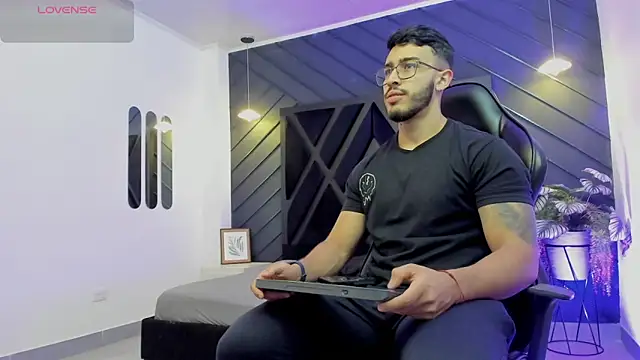 Liam Kleiin online show from 10/11/25, 11:20