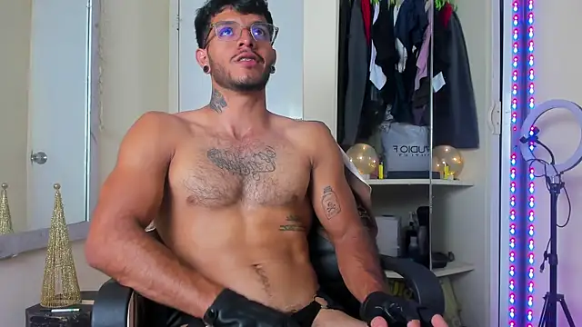 JuanBlade online show from 03/20/25, 04:18