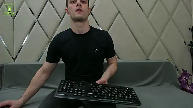 Snapshot of BrandonNorris chatting on 01/19/25, 06:21 BrandonNorris online show from 01/19/25, 06:21