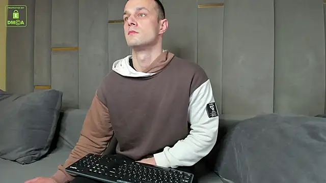 Snapshot of BrandonNorris chatting on 11/01/25, 04:14 BrandonNorris online show from 11/01/25, 04:14