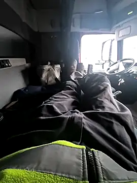 Snapshot of smartzy chatting on 10/22/25, 06:46 smartzy online show from 10/22/25, 06:46