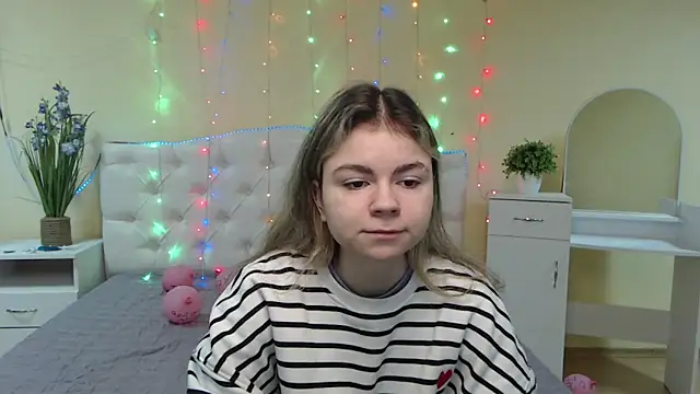 TinaRedly online show from 01/23/25, 06:49