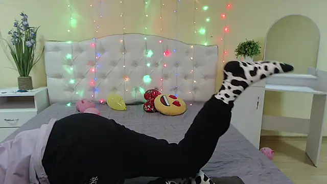 TinaRedly online show from 01/23/25, 09:50