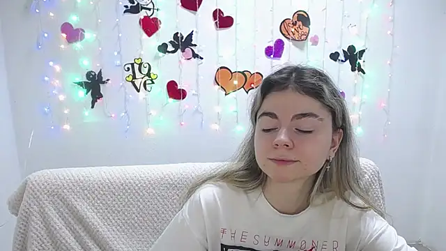 TinaRedly online show from 02/20/25, 04:14